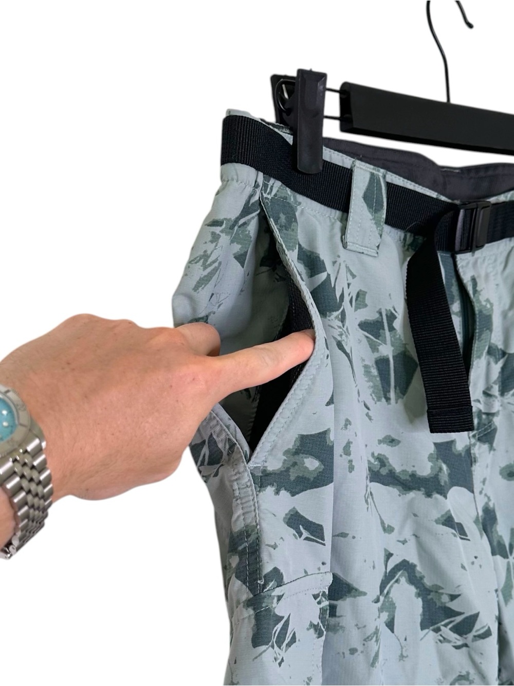 Columbia Nylon Cargo Shorts - Picture 3 of 6